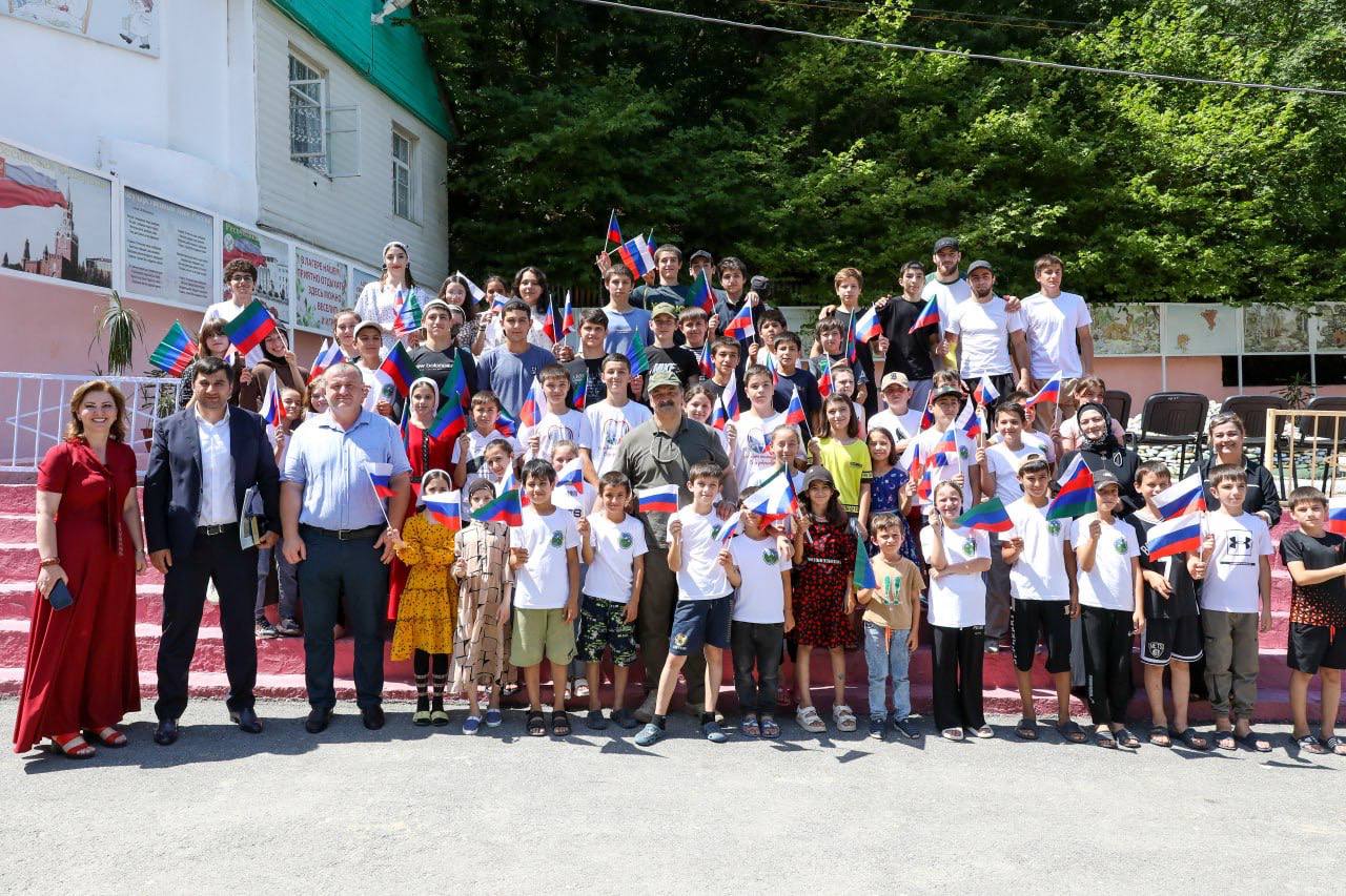 Горная речка лагерь буйнакский. Горная речка лагерь в Буйнакске.